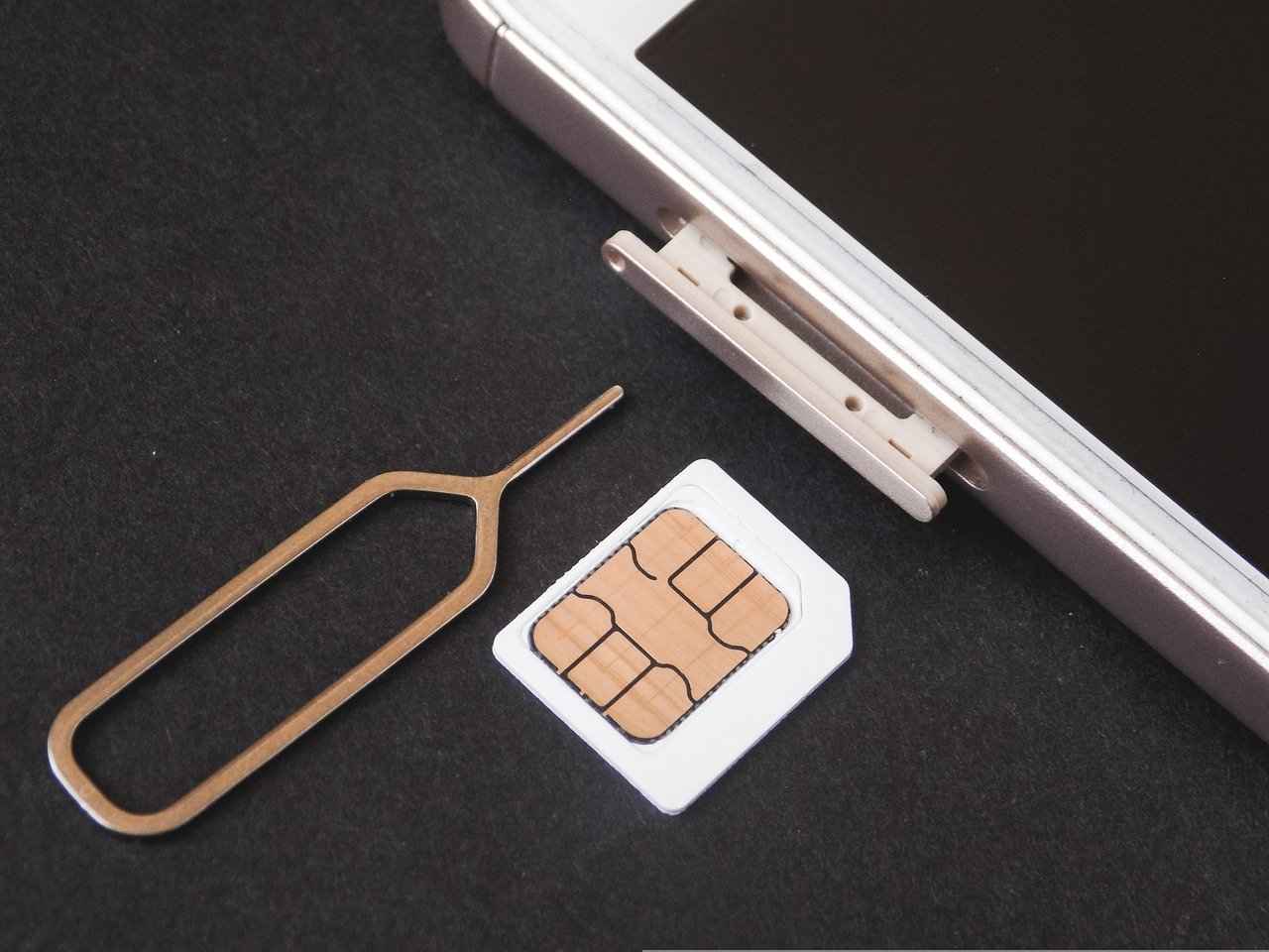 Removing Or Inserting Your iPhone Sim Card: An Easy Way To Follow Removing Or Inserting Your iPhone Sim Card