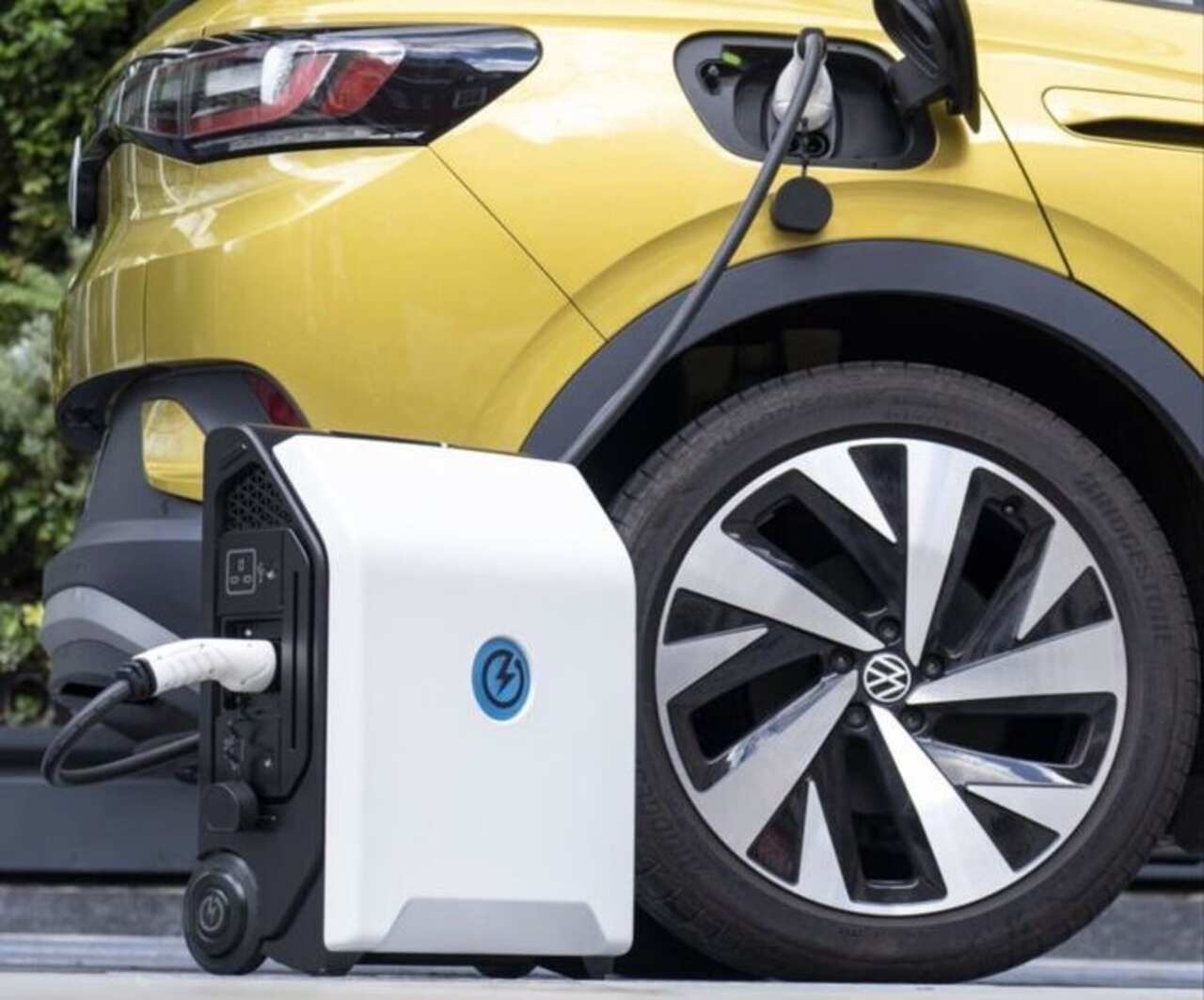 portable solar electric car charger