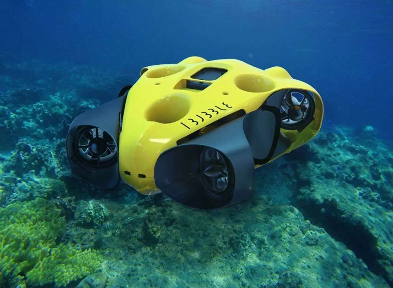 underwater drone with camera