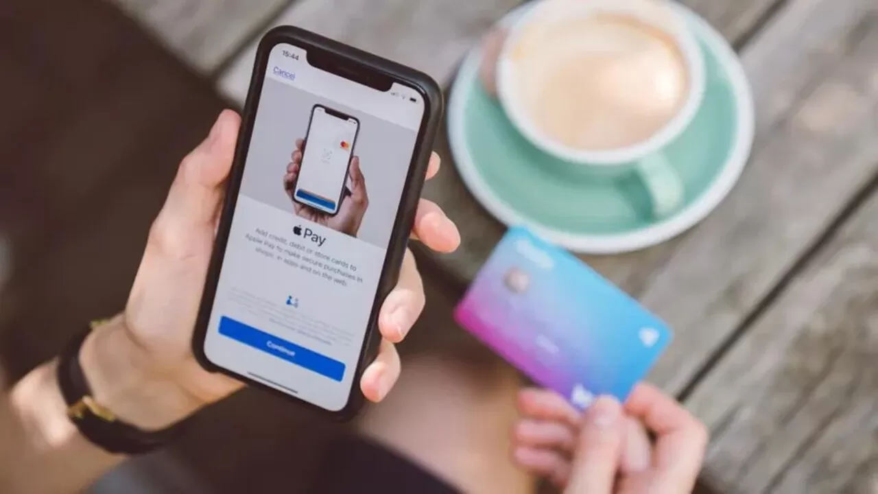 how to change default card on apple pay